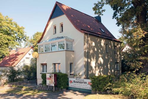 Hostal Pension Rosengarten