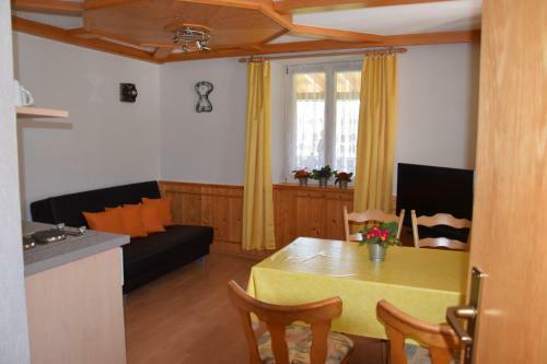 Apartamento Ferienwohnung Im G�stehaus Adler Albtal