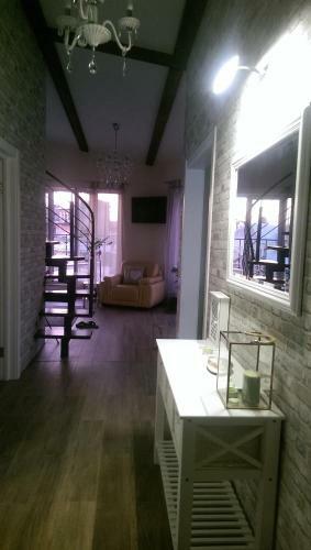 Apart-terrace On Baker Street