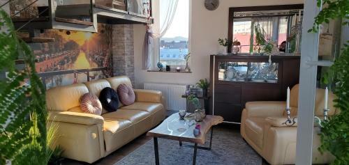 Apart-terrace On Baker Street