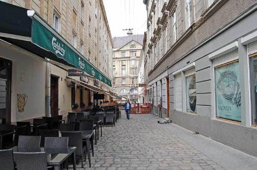 Apartment On Staroevreyska Street 17
