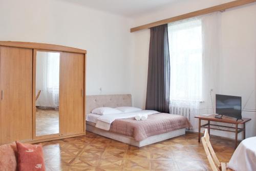 Apartments On Yaroslava Mudrogo Street 27
