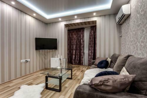 Luxury Victoria Garden Apartment