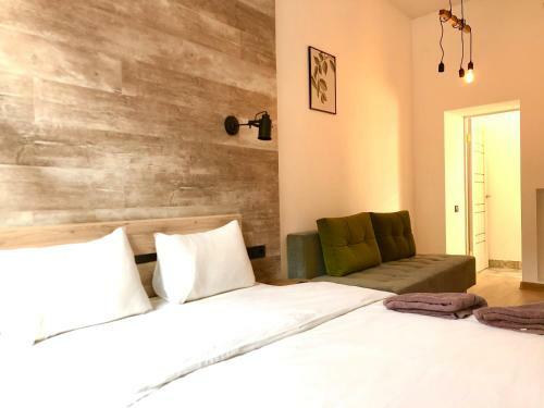 Romantic Apartments-in Center