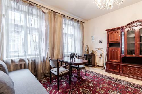Doroshenka Antique Apartment