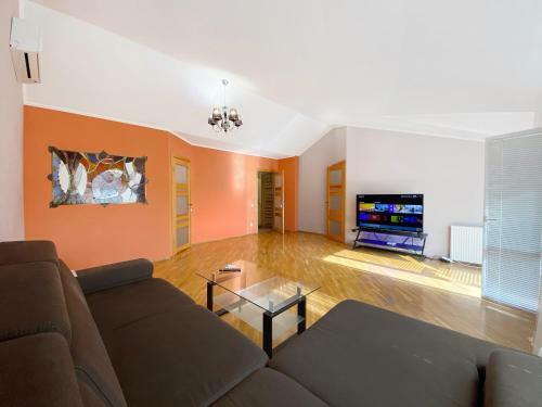 Vip 2 Floors Apartmens On Main Square