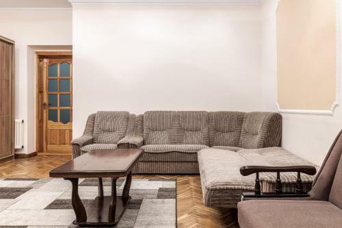 Akademika Hnatyuka Apartment