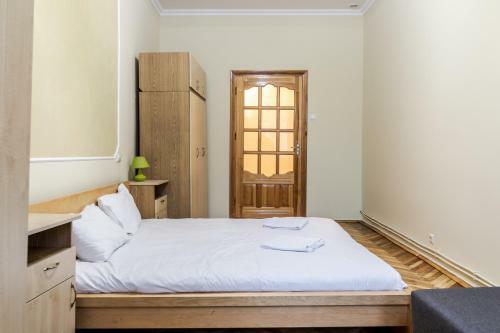 Akademika Hnatyuka Apartment