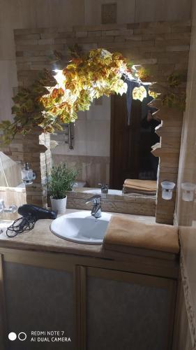 Old Lemberg (3 Rooms Lux Apartment )