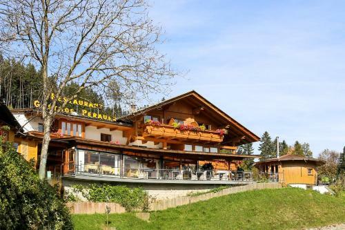 Hostal Gasthof Pension Perauer