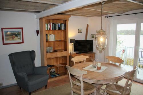 Ferienhaus Direkt Am Schmalensee