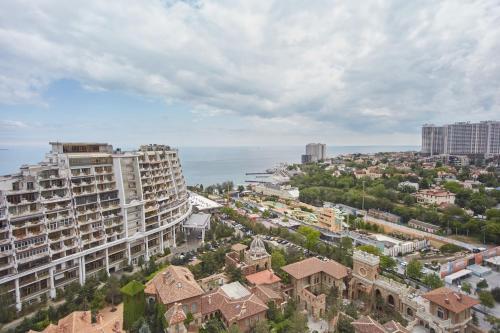 Gagarin Plaza Luxury Sea View Apartments