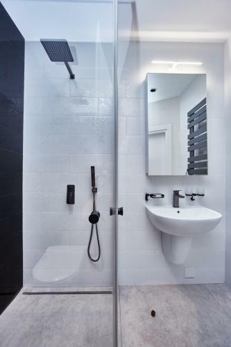 Gagarin Plaza Luxury Sea View Apartments