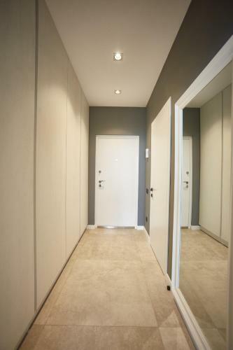 Gagarin Plaza Luxury Sea View Apartments