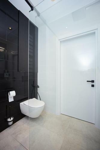Gagarin Plaza Luxury Sea View Apartments