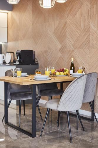 Gagarin Plaza Luxury Sea View Apartments