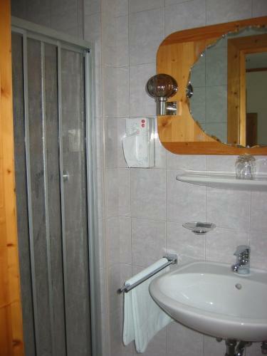 Bed & Breakfast G�stehaus Heidi