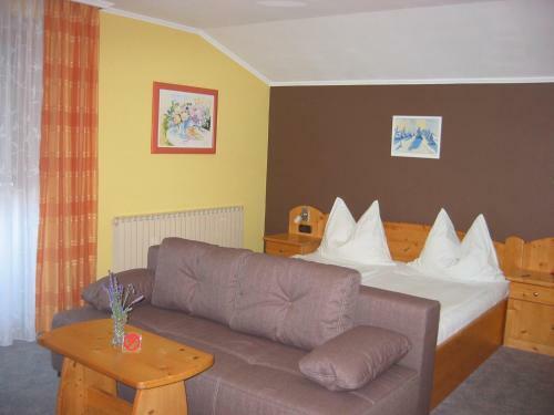 Bed & Breakfast G�stehaus Heidi