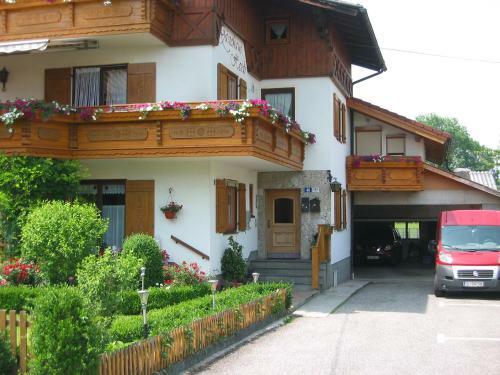 Bed & Breakfast G�stehaus Heidi