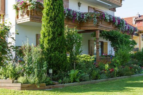 Bed & Breakfast G�stehaus Heidi