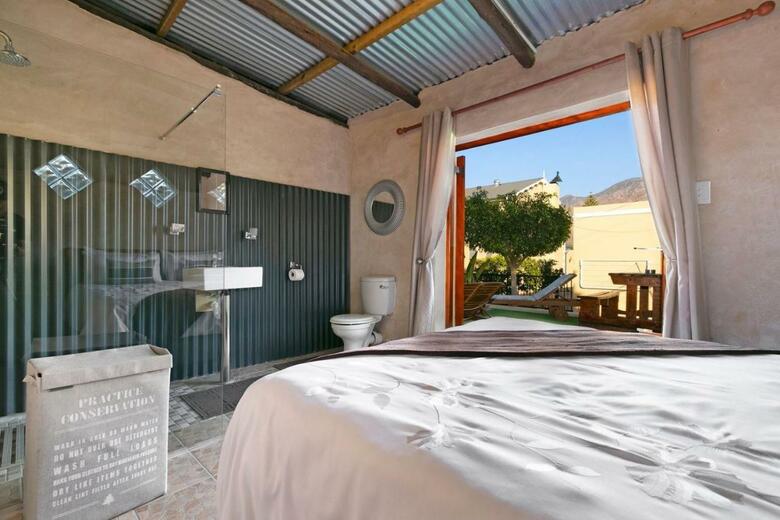 J's Audacious Living Montagu