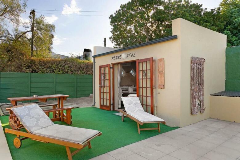 J's Audacious Living Montagu
