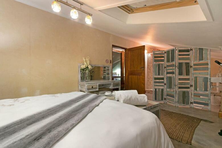 J's Audacious Living Montagu