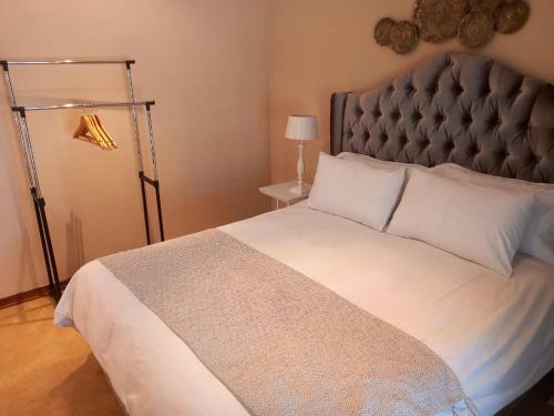 Hostal The Hills Guest House