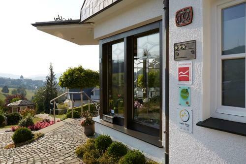 Hostal Pension Und Ferienwohnung Sch�tte