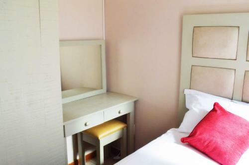 Hostal Empoza Seaview Guesthouse