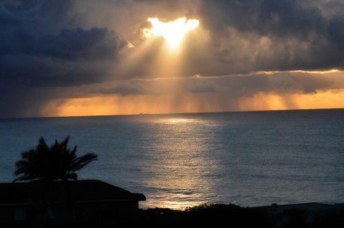 Hostal Empoza Seaview Guesthouse