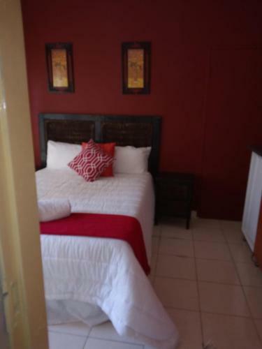 Hostal Rayon Guesthouse