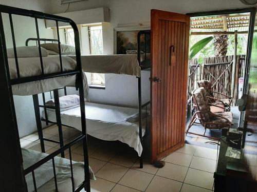 Hostal Elephant Walk Guesthouse And Back Packers