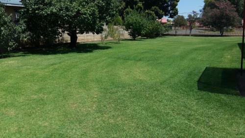 Hostal Delwers Rest Selfcatering Guesthouse Parys