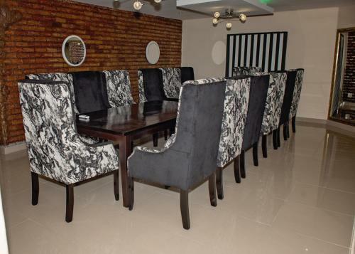 Hostal Savannah Guest House