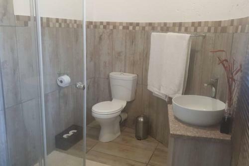 Villa Pacific Country Lodge, Plot 79 Leeuwkuil, Percy Fyfe Road