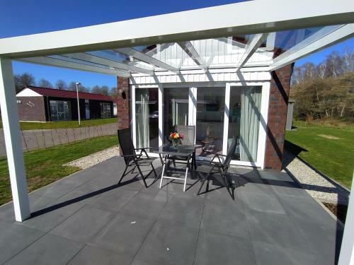 Holiday Bungalow Am Quendorfer See