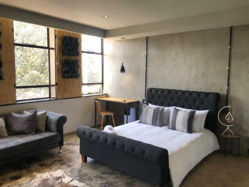 Hotel Industry On James