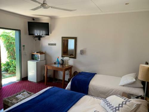 Alec Wright's Guest Lodge