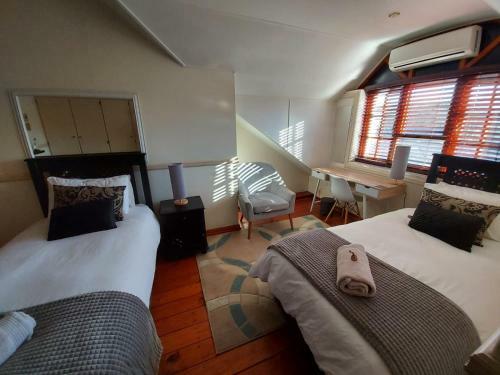 Hostal The Oak Potch Guesthouse