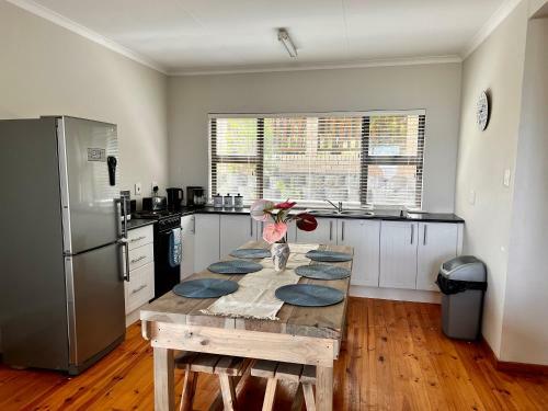Eldad Seaside Holiday Home