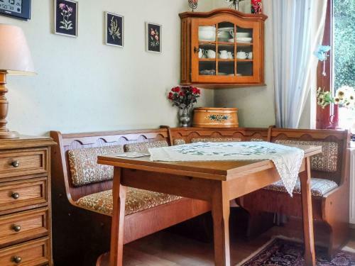 Apartment Am Dohlenberg - Steintisch