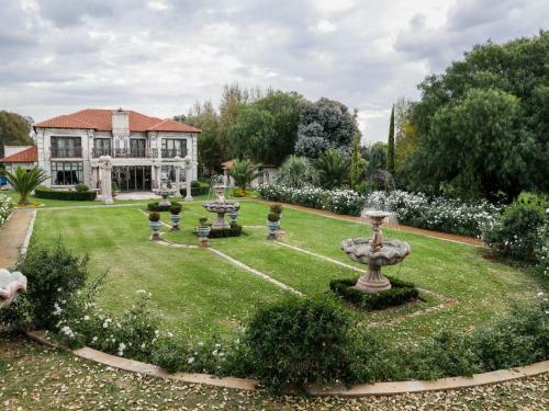 Hostal Tuscan Rose