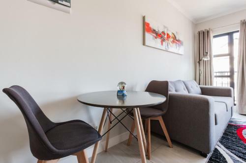 Apartamento Alimama Spaces: The Manson's Kikuyu