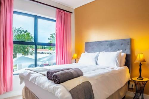 Insaka 2 The Reid Luxurious Apartment