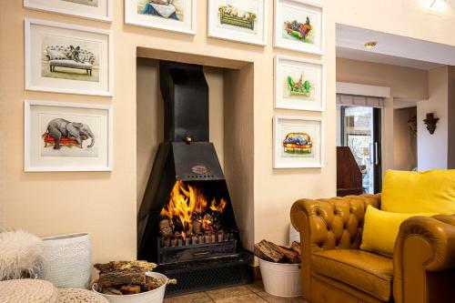 Vaal River Yolo Spaces - Vaal River Bush Lodge