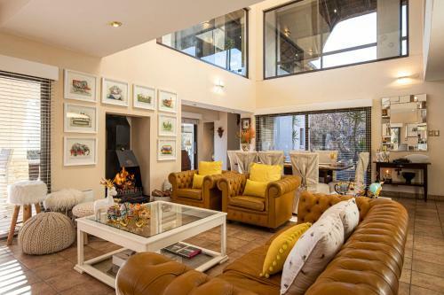 Vaal River Yolo Spaces - Vaal River Bush Lodge