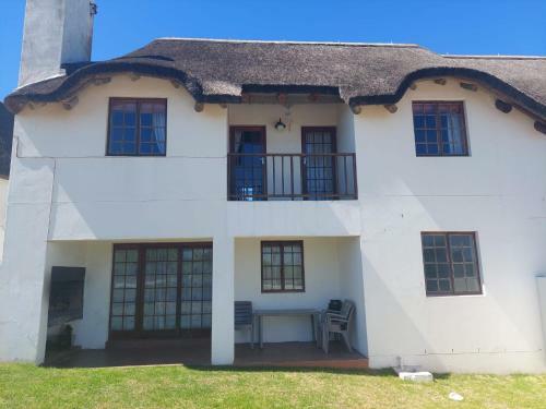 Villa Shelley Point Holiday Home