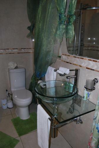Hostal Ronique's Guest House