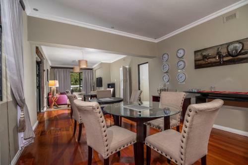 Hostal Cashmere Suites